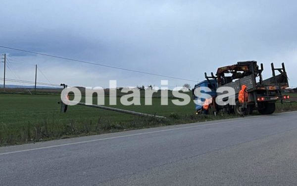 Οι-ισχυροί-άνεμοι-ξήλωσαν-κολώνες-της-ΔΕΗ-έξω-από-χωριό-της-Λάρισας!-–-Δείτε-φωτογραφίες