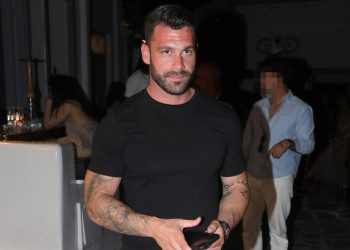 Στάθης-Σχίζας:-Γι’-αυτό-δεν-θα-έκανα-παρέα-με-τον-Βασάλο-–-Είχα-δουλέψει-σε-γραφείο-τελετών-σε-μικρότερη-ηλικία