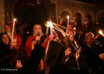 «Χριστός-Ανέστη»-ακούστηκε-ηχηρά-στις-εκκλησίες-της-Λάρισας-(φωτό-βίντεο)