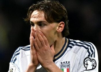 Ξέσπασε-ο-Εσπόζιτο:-«Δεν-είπα-ποτέ-ότι-είμαι-φαινόμενο-ή-ότι-αξίζω-100-εκατ.-ευρώ»