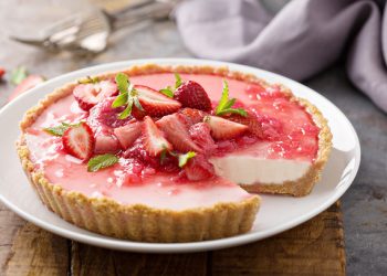 Τάρτα-γιαουρτιού-με-φράουλες