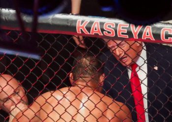 Ο-Ντόναλντ-Τραμπ-έδωσε-σόου-σε-αγώνα-του-ufc-στο-Μαϊάμι:-«Είσαι-ένας-όμορφος-άντρας»-είπε-στον-νικητή