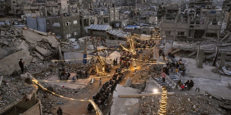 Συνάντηση-Χαμάς-με-Αιγύπτιους-μεσολαβητές-για-παραβιάσεις-της-εκεχειρίας-στη-Γάζα-–-Τι-ζητά-από-το-Ισραήλ