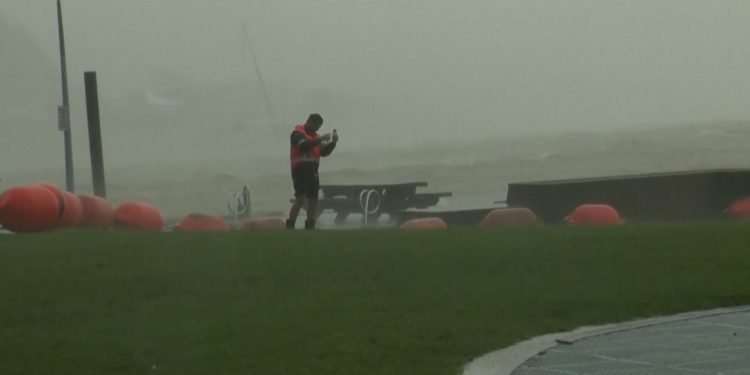 Νέα-Ζηλανδία:-Πλημμύρες-και-ισχυροί-άνεμοι-από-τον-κυκλώνα-Βαϊάνου-–-Εκατοντάδες-εκκενώσεις