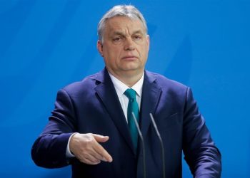 Κρίσιμες-εκλογές-στην-Ουγγαρία:-Άνοιξαν-οι-κάλπες-–-Όρμπαν-απέναντι-στον-πρώην-σύμμαχό-του
