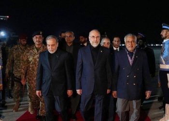 Οι-ΗΠΑ-να-καταλάβουν-ότι-δεν-μπορούν-να-μας-υπαγορεύουν-τους-όρους-τους,-λέει-πρώην-υπουργός-Εξωτερικών-του-Ιράν