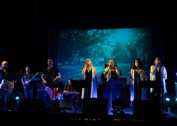 Οι-synδesis-συστήνουν-στο-κοινό-το-rudimental-drumming-σε-μία-μουσική-παράσταση-που-καθηλώνει