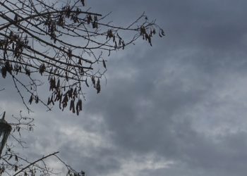 Καιρός:-Με-σκόνη-και-λασποψιχάλες-η-επιστροφή-των-εκδρομέων-–-Ανεβαίνει-η-θερμοκρασία