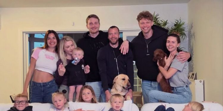 Οι-Λιθουανοί-της-ΑΕΚ-και-του-Παναθηναϊκού-γιόρτασαν-μαζί-το-Πάσχα-στην-Ελλάδα