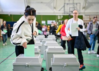 Ουγγαρία:-Σε-εξέλιξη-οι-κρίσιμες-εκλογές-που-μπορεί-να-εκθρονίσουν-τον-Βίκτορ-Όρμπαν-μετά-από-16-χρόνια