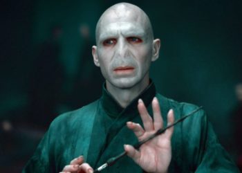 o-Ρέιφ-Φάινς-αποκάλυψε-ποια-ηθοποιός-θα-ήθελε-να-υποδυθεί-τον-Βόλντεμορτ-στη-νέα-σειρά-Χάρι-Πότερ