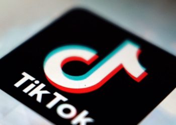 Εθισμός-στο-tik-tok:-Το-«επικίνδυνο»-scrolling-και-το-άγχος-της-προσκόλλησης