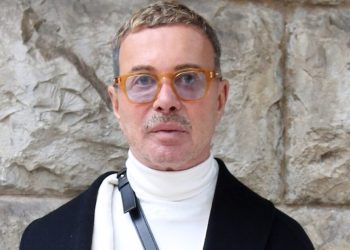 Λάκης-Γαβαλάς:-Μετά-τη-φυλακή-αναστήθηκα-ξανά,-βρήκα-και-πάλι-το-παιδί-που-υπήρχε-μέσα-μου