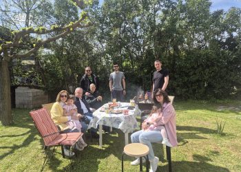 Πάσχα-με-παράδοση-και-οικογενειακή-θαλπωρή-για-τον-Δήμαρχο-Τεμπών-Γιώργο-Μανώλη