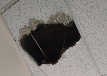 Θριάσιο:-Πτώση-τμήματος-της-οροφής-σε-θάλαμο-ασθενών-της-ψυχιατρικής-κλινικής-στο-νοσοκομείο