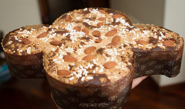 Συνταγή:-Το-«ξαδερφάκι»-του-πανετόνε-–-Πώς-θα-φτιάξετε-το-colomba-di-pasqua-για-το-πασχαλινό-τραπέζι