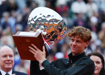 Ο-Γιανίκ-Σίνερ-νίκησε-τον-Κάρλος-Αλκαράθ-στο-Μόντε-Κάρλο-και-ανέβηκε-στην-κορυφή-της-παγκόσμιας-κατάταξης