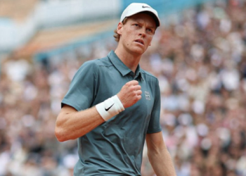 Σπουδαίος-Σίνερ:-Πήρε-τον-τίτλο-στο-Μόντε-Κάρλο-και-επέστρεψε-στο-Νο.1-(2-0,-vid)