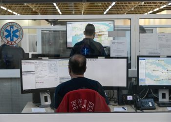 Πάσχα-στη-δουλειά-–-Τα-επαγγέλματα-που-δεν-γνωρίζουν-γιορτή-και-αργία