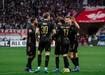 Νίκη…-ανάσα-για-την-Κολωνία