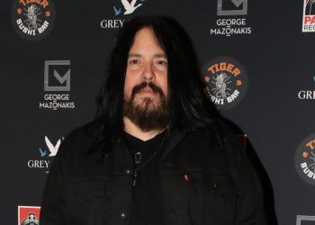 Νίκος-Τερζής:-«Έχω-απομακρυνθεί-από-τη-eurovision,-γιατί-έχει-γίνει-περισσότερο-πολιτική-υπόθεση»