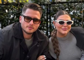 Η-Δανάη-Μπάρκα-στην-Ανάσταση-μαζί-με-τον-σύντροφό-της-–-Η-νέα-κοινή-τους-φωτογραφία