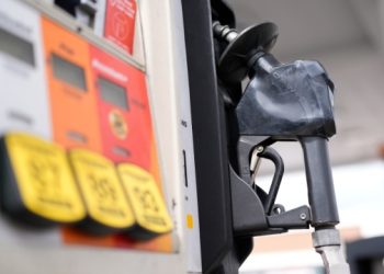 Πετρέλαιο:-Πάνω-από-τα-100-δολάρια-μετά-τον-αμερικανικό-αποκλεισμό-ιρανικών-λιμανιών