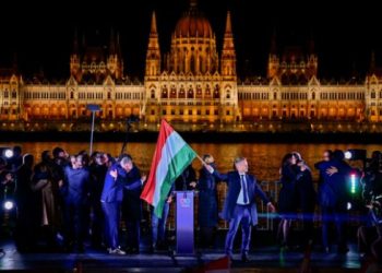 Ουγγαρία:-Το-tisza-εξασφαλίζει-υπερπλειοψηφία-δύο-τρίτων-στο-κοινοβούλιο