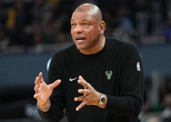 Τέλος-από-τους-Μπακς-ο-Ντοκ-Ρίβερς