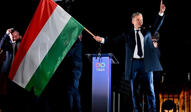 «Ρώσοι-σπίτια-σας»-–-Γιατί-πανηγυρίζουν-οι-ευρωπαϊστές-για-τoν-Μάγιαρ-–-Τι-σημαίνει-η-εκλογή-του-δεξιού-πολιτικού-στην-Ουγγαρία
