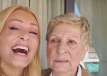 Νατάσα-Θεοδωρίδου:-Η-μητέρα-της-τραγουδίστριας-στέλνει-φιλιά-και-μήνυμα-στον-Σάκη-Ρουβά-στα-ποντιακά