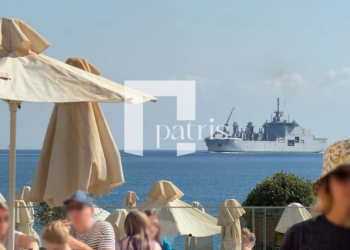 Πρωινός-καφές-με…-θέα-πολεμικά-πλοία-στη-Σούδα,-δείτε-φωτογραφίες