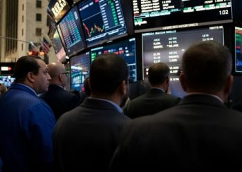 Υπό-πίεση-οι-αγορές:-Πτώση-στα-futures-της-wall-street,-άνοδος-8%-στο-πετρέλαιο-και-απώλειες-στην-Ασία 