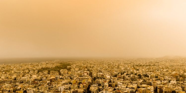 Καιρός-–-Κολυδάς:-Μέχρι-την-Πέμπτη-το-πέρασμα-της-αφρικανικής-σκόνης-–-Ανεβαίνει-έως-τους-25-βαθμούς-η-θερμοκρασία