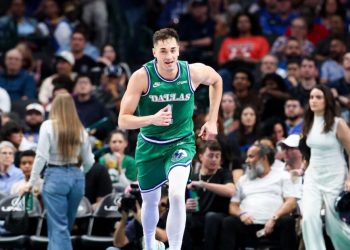 Φοβερός-Τζον-Πουλακίδας-με-28-πόντους-στο-Ντάλας-Μάβερικς-–-Σικάγο-Μπουλς