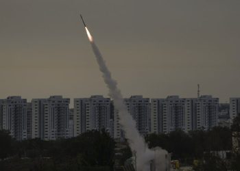 mειώθηκε-η-αποτελεσματικότητα-του-Ιron-dome-–-Στο-27%-το-ποσοστό-των-πυραύλων-που-διαπέρασαν-την-ισραηλινή-αεράμυνα