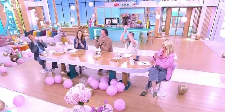 Οι-συντελεστές-του-«super-Κατερίνα»-ευχήθηκαν-on-air-στην-Κατερίνα-Καινούργιου