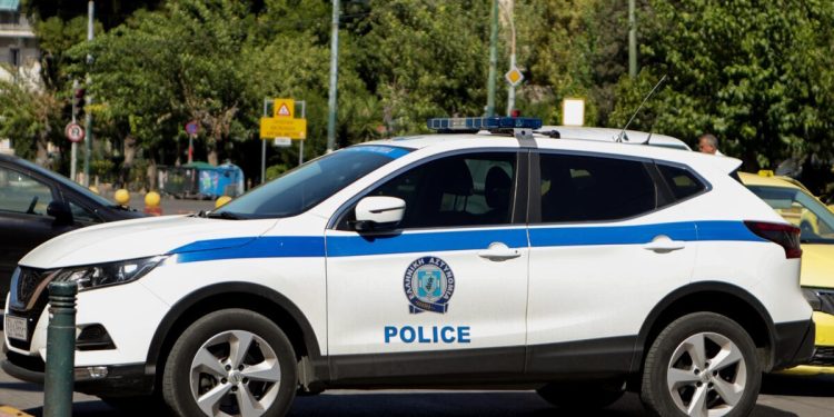 Θεσσαλονίκη:-61χρονος-πήγε-να-κλέψει-φορτηγό-και-ο-ιδιοκτήτης-του-επιτέθηκε-με-τσεκούρι