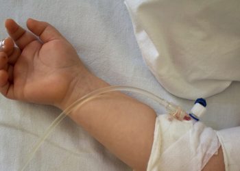 Εύβοια:-Στο-νοσοκομείο-κοριτσάκι-1,5-έτους-που-ήπιε-πετρέλαιο-–-Συνελήφθη-ο-πατέρας-του