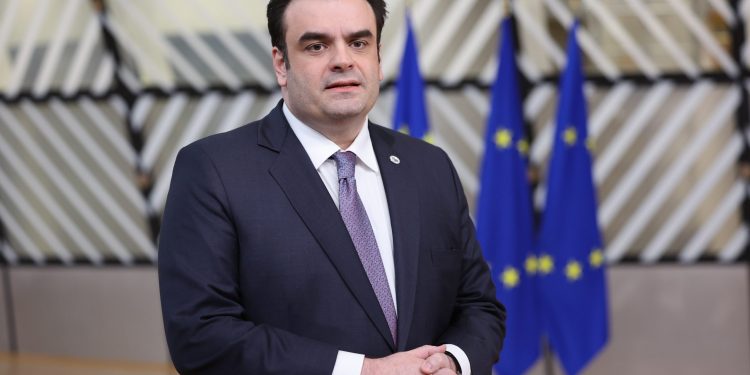 Στην-Ουάσινγκτον-για-την-Εαρινή-Σύνοδο-του-ΔΝΤ-και-της-Παγκόσμιας-Τράπεζας-ο-Πιερρακάκης-–-Θα-συμμετάσχει-στις-συνεδριάσεις-της-g7