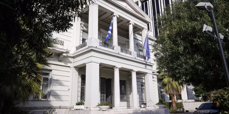 Απάντηση-της-Αθήνας-στους-ισχυρισμούς-Φιντάν:-Η-Ελλάδα-δεν-δέχεται-υποδείξεις-–-Τα-τριμερή-σχήματα-δεν-στρέφονται-εναντίον-τρίτων