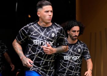 “Καρφώνει”-Φερνάντες-και-Κουκουρέγια-ο-Νέβιλ:-«Εντελώς-εγωιστική-συμπεριφορά»