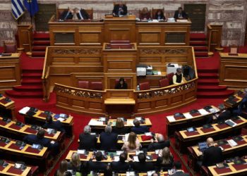 Τι-σημαίνει-η-πρόταση-Μητσοτάκη-για-ασυμβίβαστο-υπουργού-και-βουλευτή,-στο-τραπέζι-και-η-μείωση-βουλευτών,-λέει-ο-Μαρινάκης