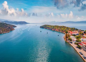 Απόδραση-στην-Ερμιόνη:-Το-«στεριανό-νησί»-της-Αργολίδας-και-η-σχέση-της-με-την-Ελληνική-Επανάσταση