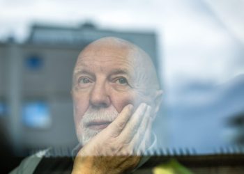 Ελπίδα-για-τους-ασθενείς-με-Πάρκινσον:-Πλαστικά-μπουκάλια-μετατρέπονται-σε-φάρμακο-για-τη-νόσο