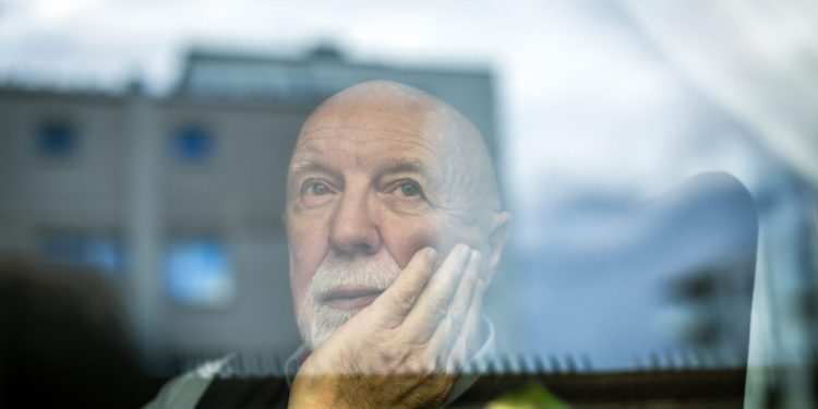 Ελπίδα-για-τους-ασθενείς-με-Πάρκινσον:-Πλαστικά-μπουκάλια-μετατρέπονται-σε-φάρμακο-για-τη-νόσο