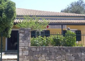 «Σε-μισή-ώρα-κατέληξε»-–-Συγκλονίζει-ο-διευθυντής-του-Κέντρου-Υγείας-Παξών-για-τον-15χρονο