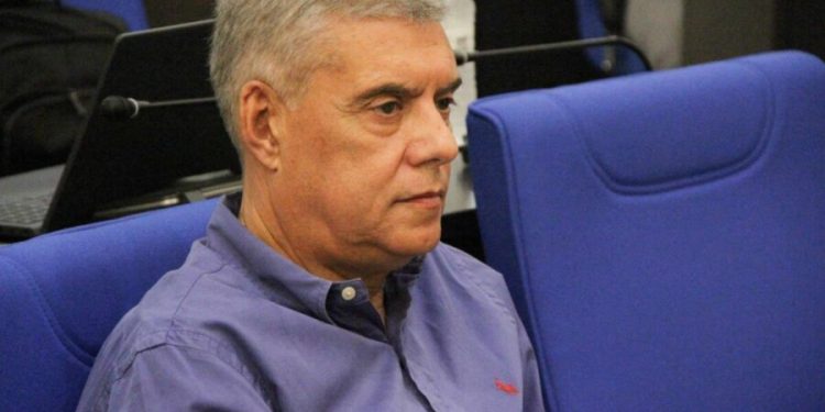 Αγοραστός-για-Μικτό-Κέντρο-Διημέρευσης-–-Ημερήσιας-Φροντίδας:-Έργο-άλλων,-ανακοίνωση-δική-του-–-το-πολιτικό-cosplay-του-κ.-Κουρέτα