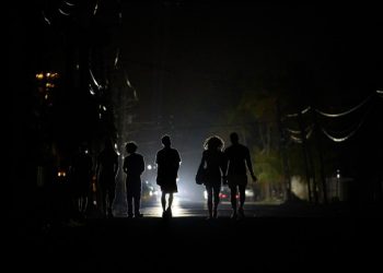 Η-Κούβα-όλο-και-πιο-βαθιά-στην-αγκαλιά-της-Κίνας-εν-μέσω-έλλειψης-ηλεκτρικής-ενέργειας