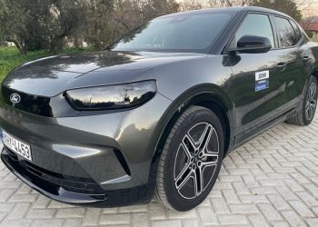 Οδηγούμε-το-ford-capri-rwd-286-ίππων-–-«Σπορ-εμφάνιση,-κορυφαία-τεχνολογία-και-πλούσιος-εξοπλισμός»